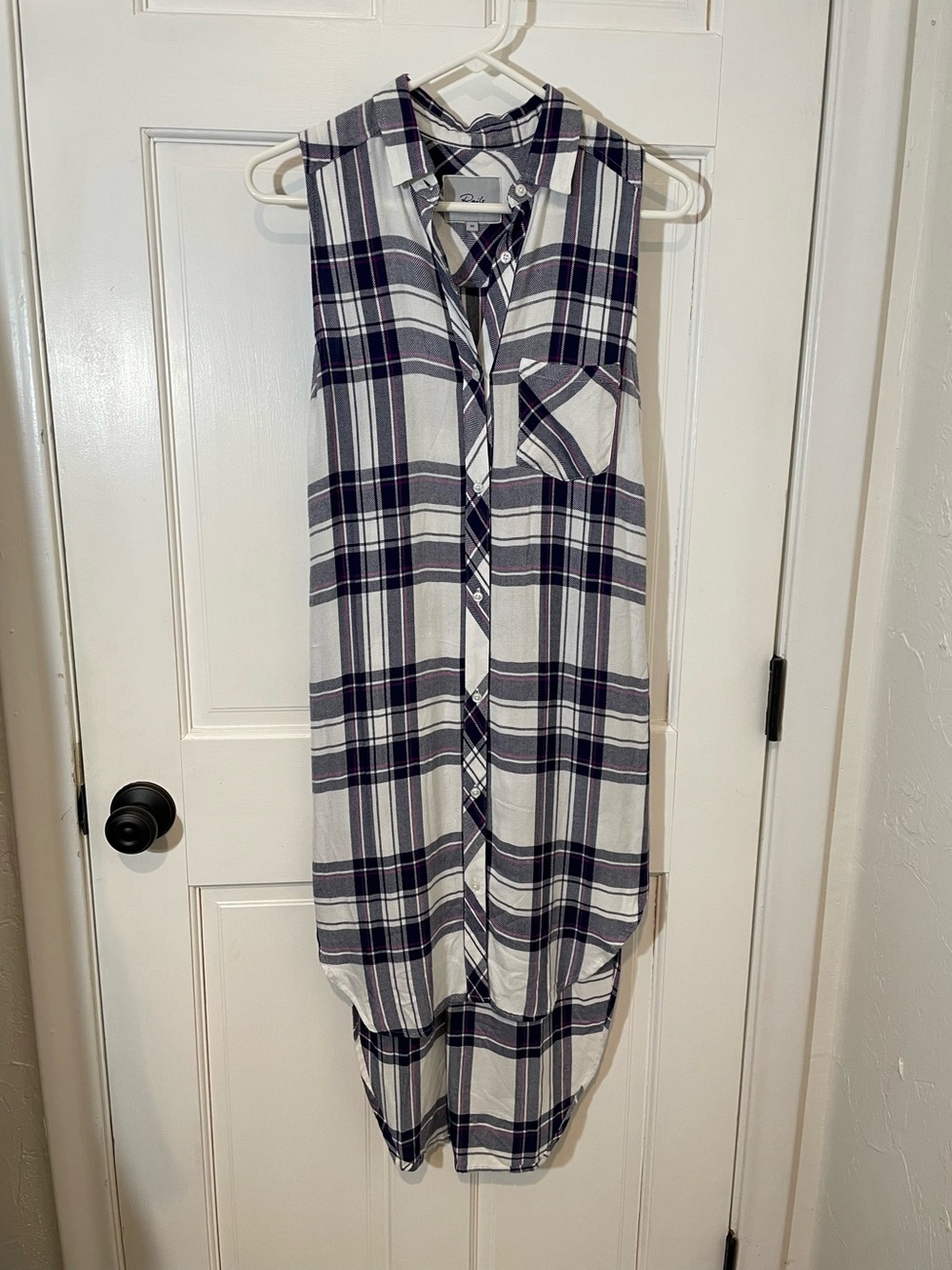 Rails Plaid Button-Up tunic with split sides in Navy, White & Pink XS